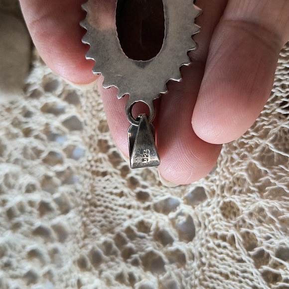 Sterling silver beautiful pendant with lemon quartz. - Picture 5 of 5